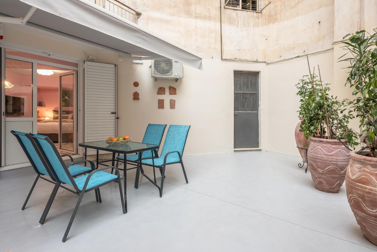 דירות אתונה The Courtyard Oasis מראה חיצוני תמונה