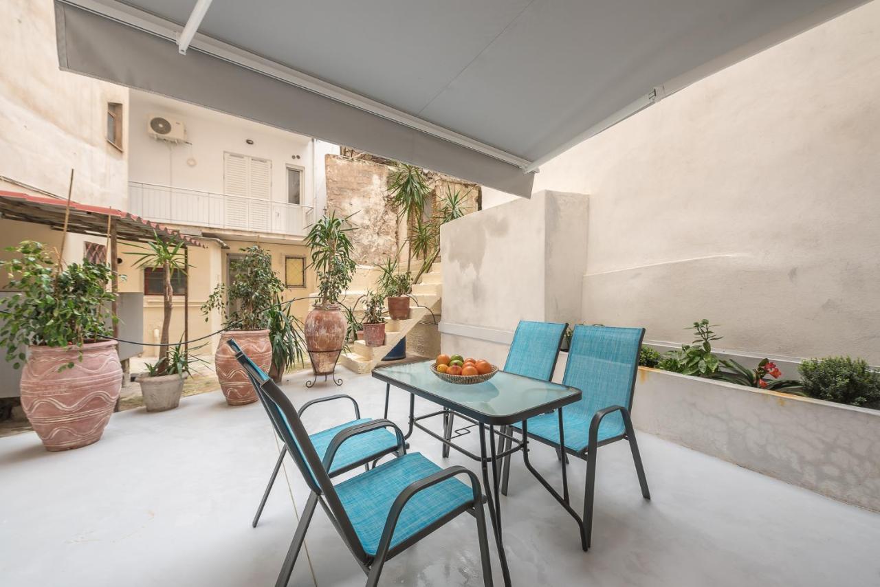 דירות אתונה The Courtyard Oasis מראה חיצוני תמונה