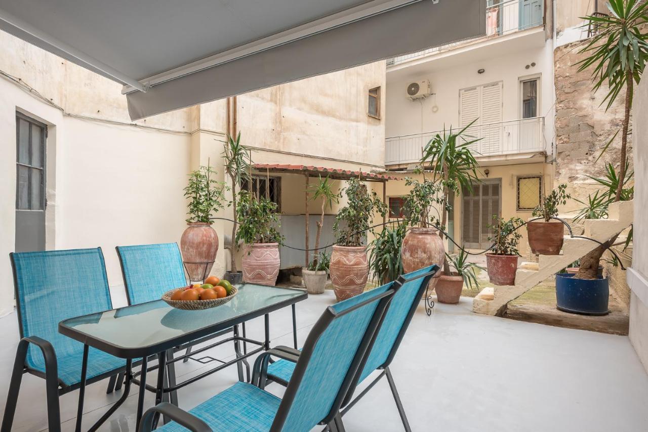 דירות אתונה The Courtyard Oasis מראה חיצוני תמונה